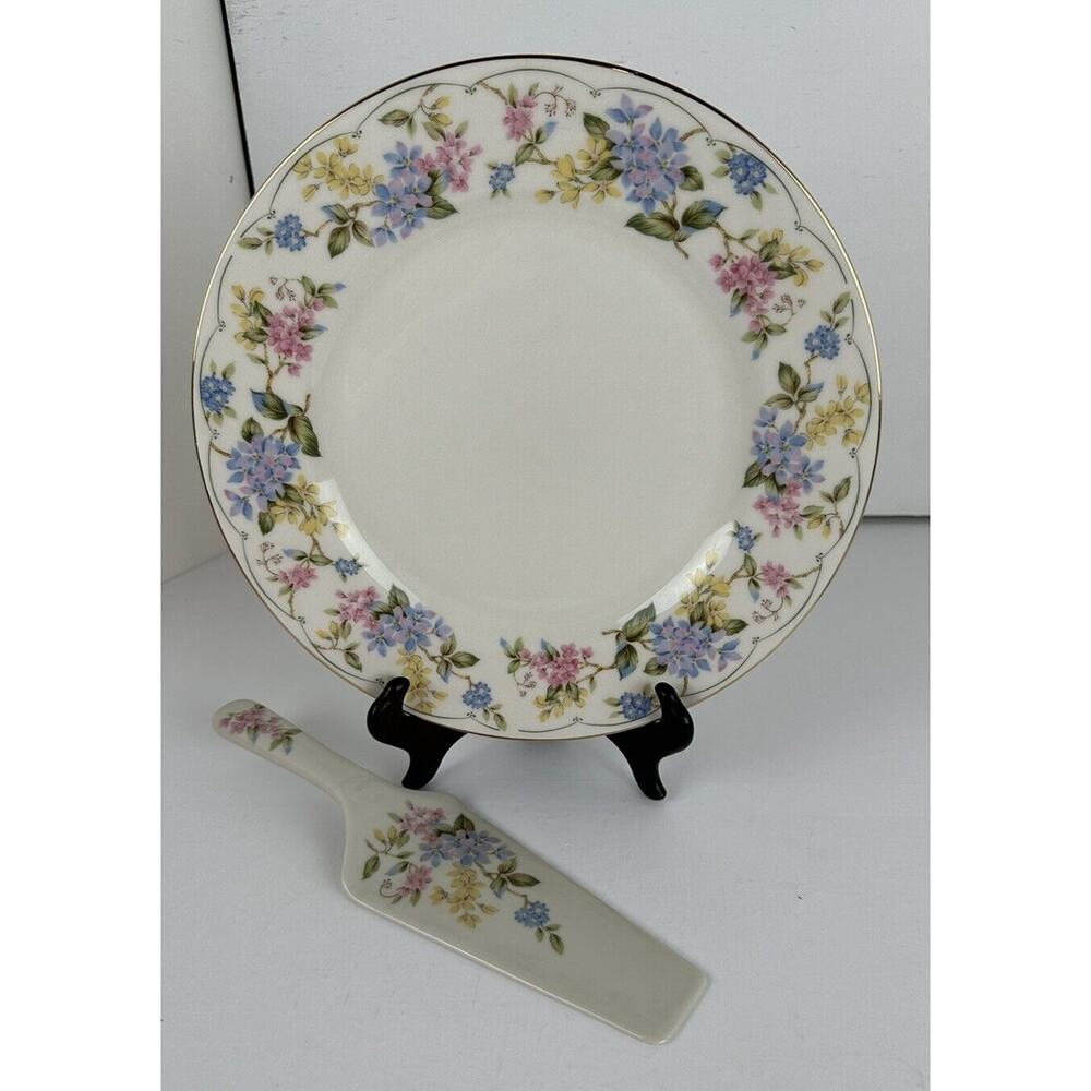 Cake Plate & Server New Andrea by Sadek 10.5 Inches Diam. Floral Design Japan